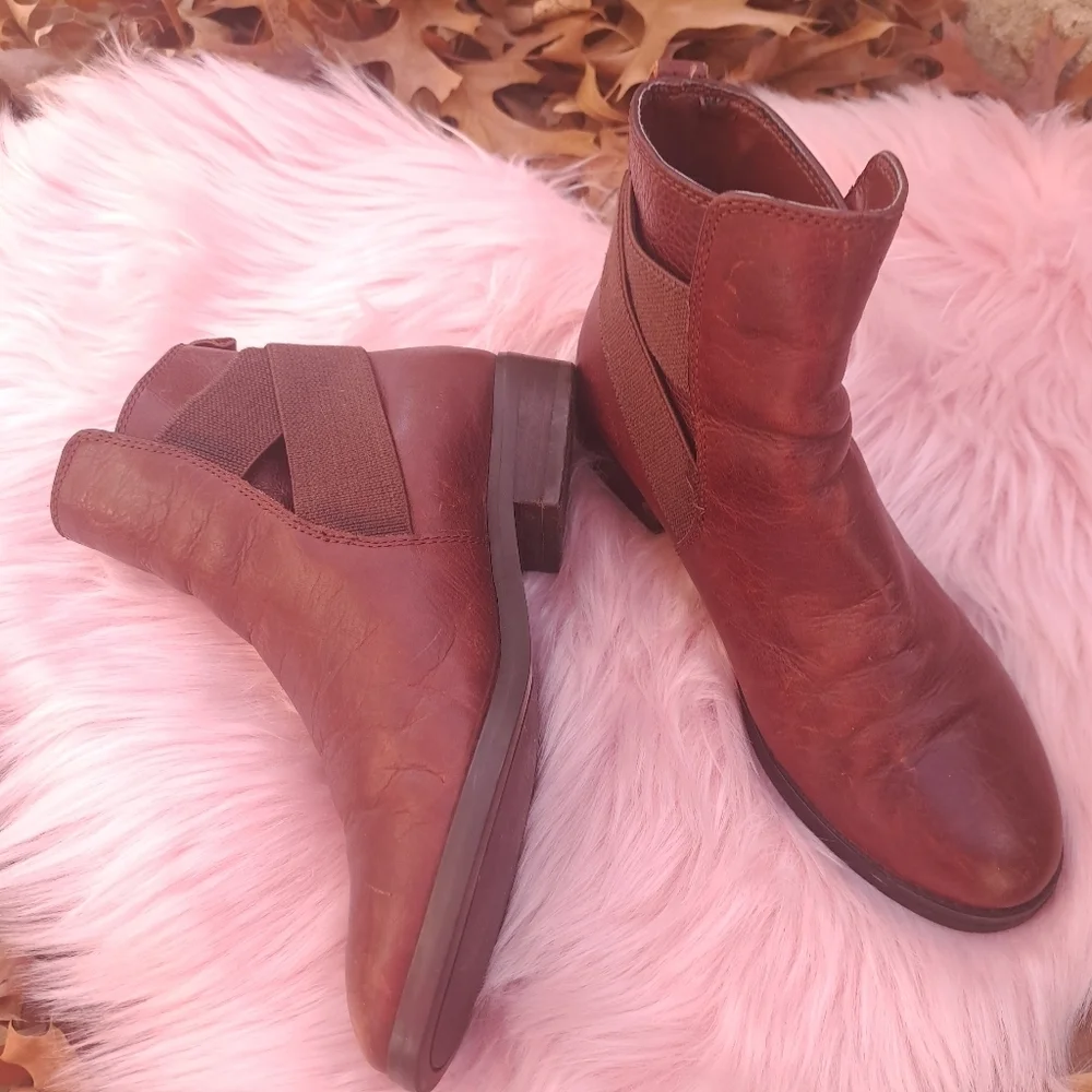 LAUREN Ralph Lauren Kaliyah Leather Ankle‎ Boot GUC Size 6B